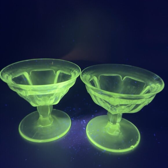 Heisey Colonial Clear Goblet Drinking Glass Cups Manganese 365nm Green UV Set2 - Picture 1 of 12